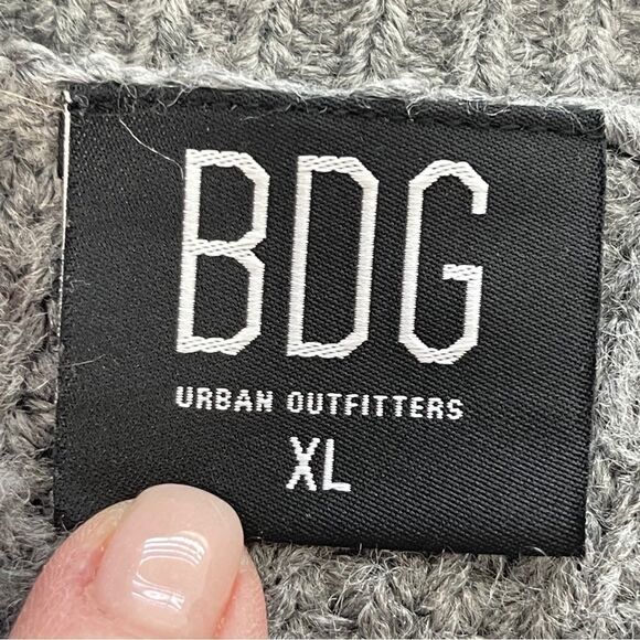 BDG by Urban Outfitters Oversized Acrylic Polyester Crop Sweater, Gray, XL - Picture 2 of 7